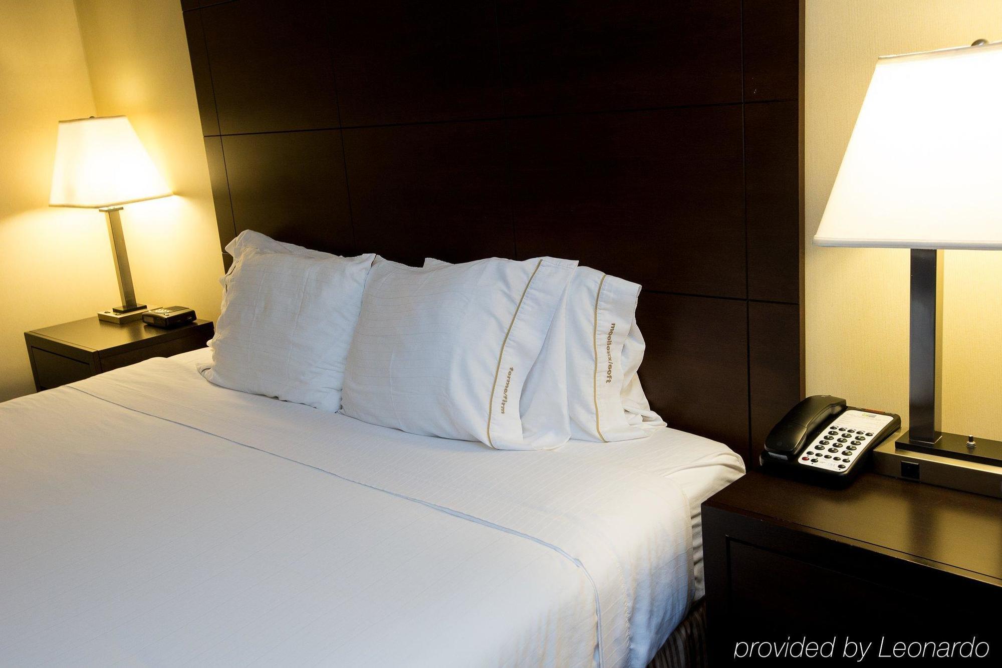 Quality Inn Saint-Jean-Sur-Richelieu Bagian luar foto