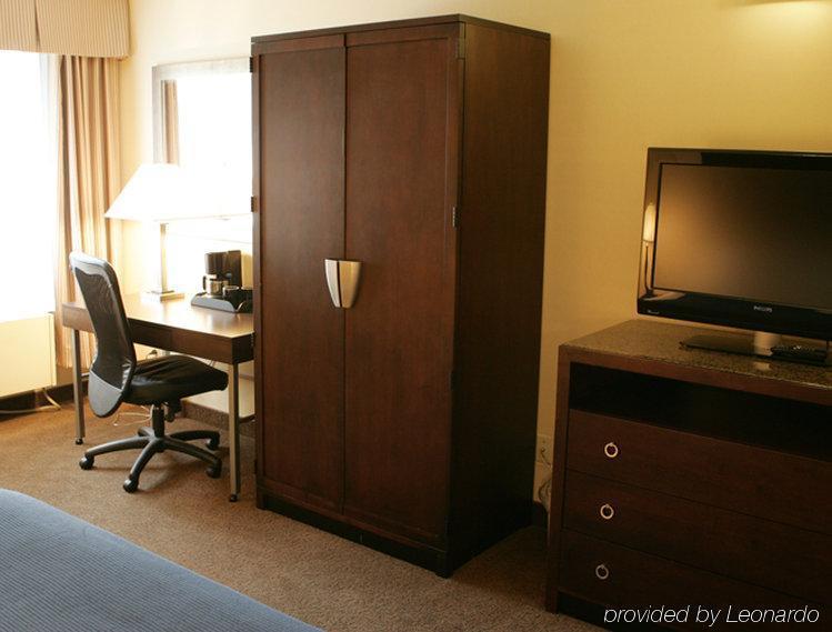 Quality Inn Saint-Jean-Sur-Richelieu Ruang foto