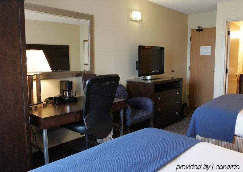 Quality Inn Saint-Jean-Sur-Richelieu Ruang foto